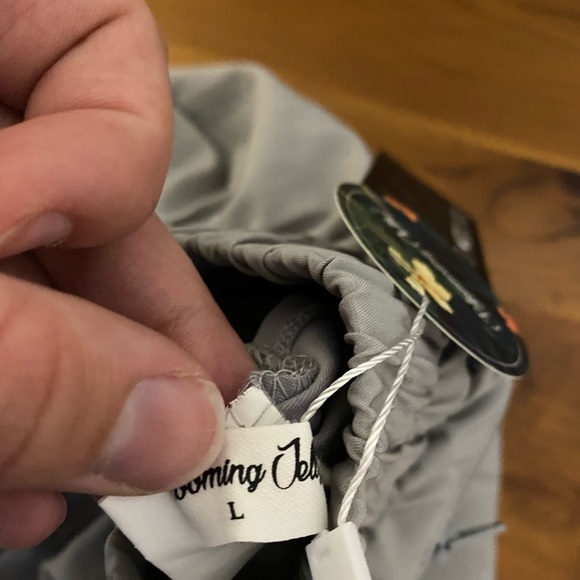 BRAND NEW blooming jelly athletic shorts - Picture 2 of 2